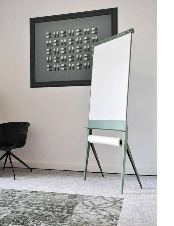 Stylefull mobile flip-chart, whiteboard with paperroller -STRUIS- at Van Eeghen International
