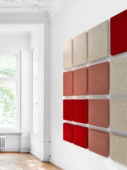 KIEZEL akoestische wandpanelen zijn Sterk geluidsabsorberend (85-95%) en Rustgevend door hun vorm en kleurstelling